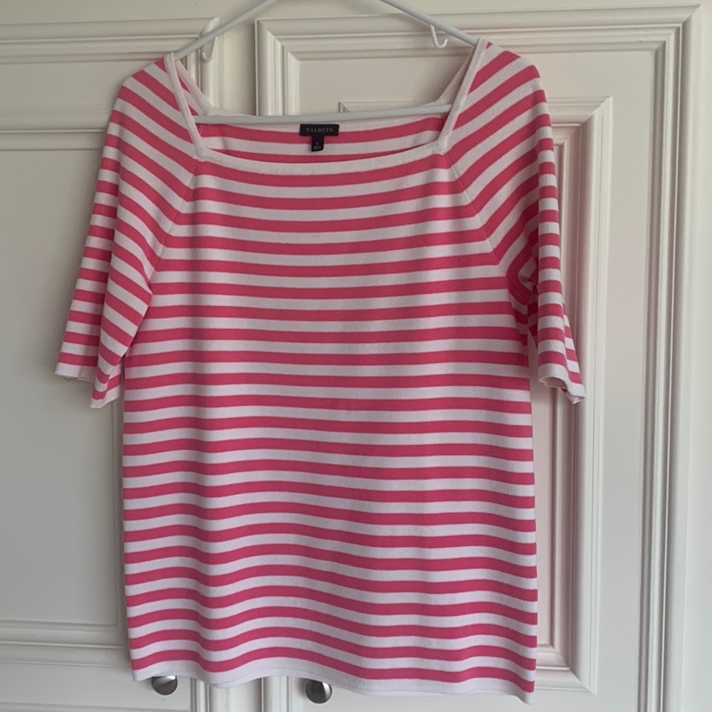Talbots pink and white shirt sleeved sweater. 20 inches pit to pit and 26’ long